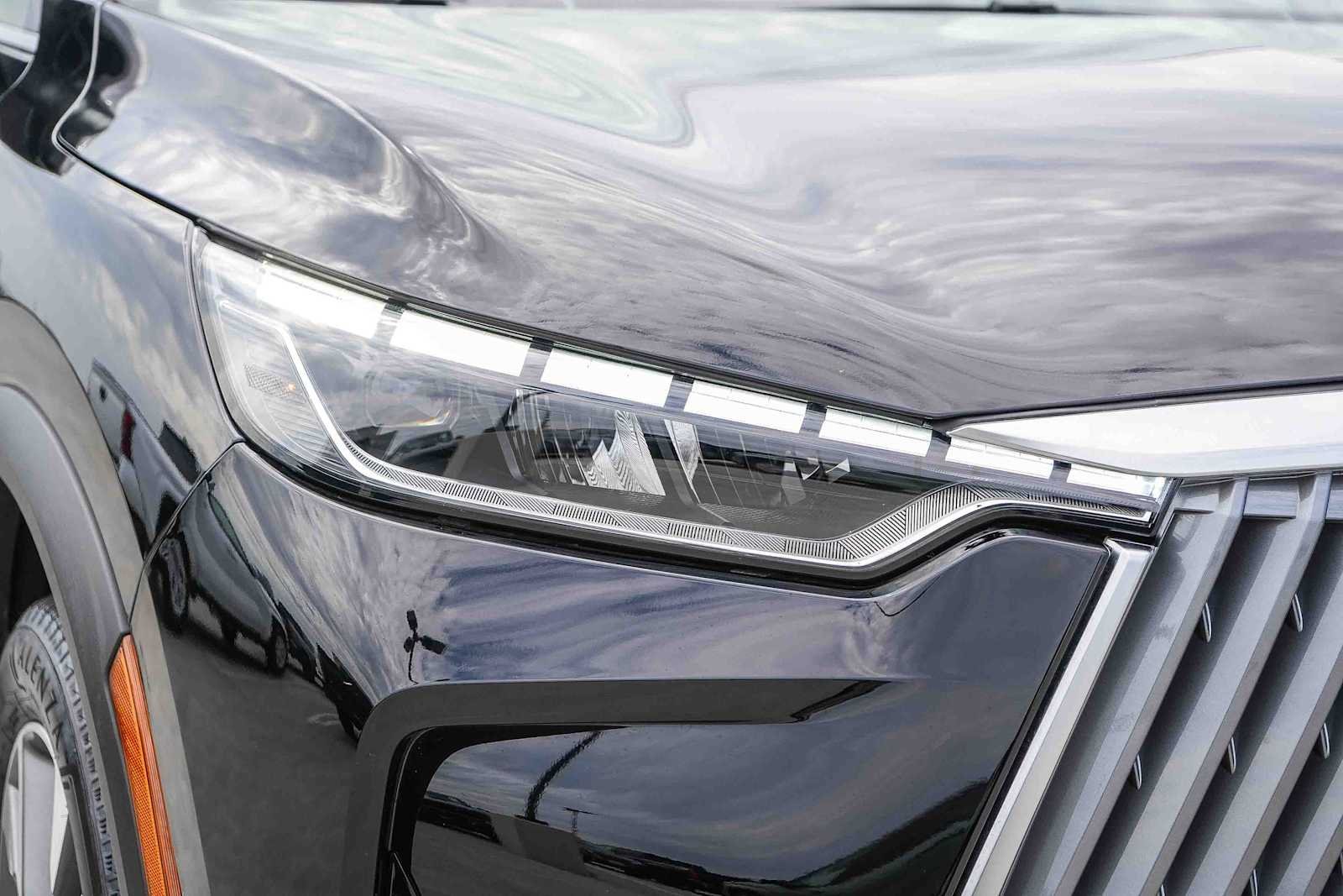 Certified Used 2026 Black Obsidian INFINITI PURE image 4