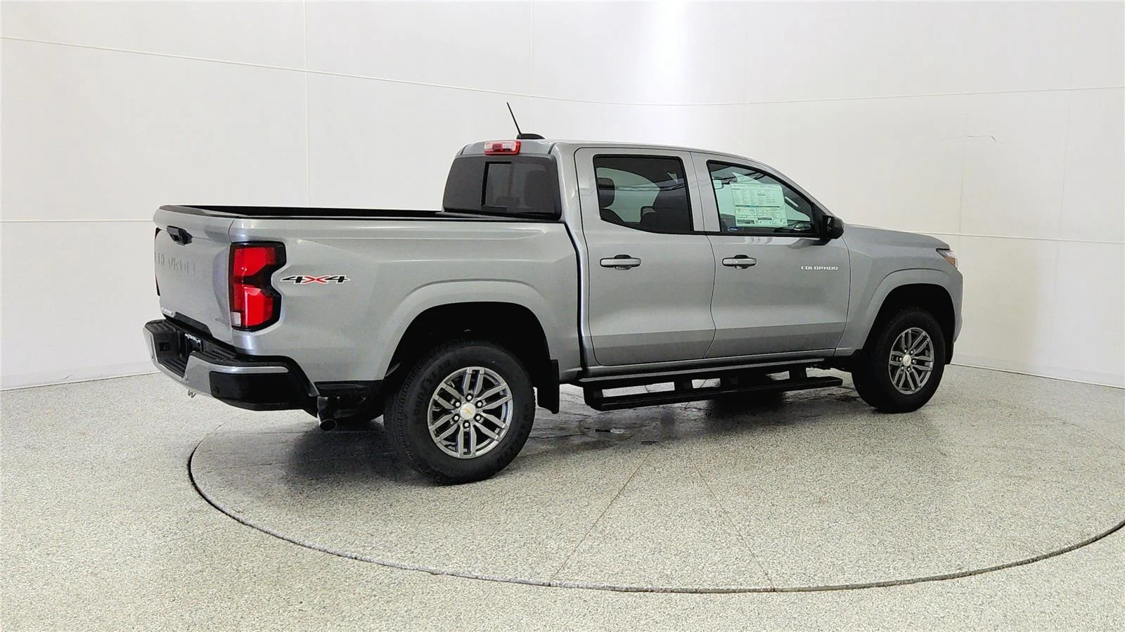 2026 Chevrolet Colorado LT - Photo 7