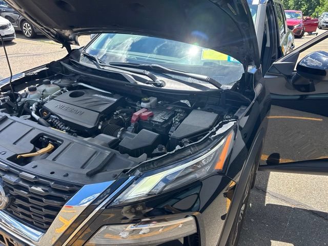 Used 2023 Super Black Nissan SV image 17