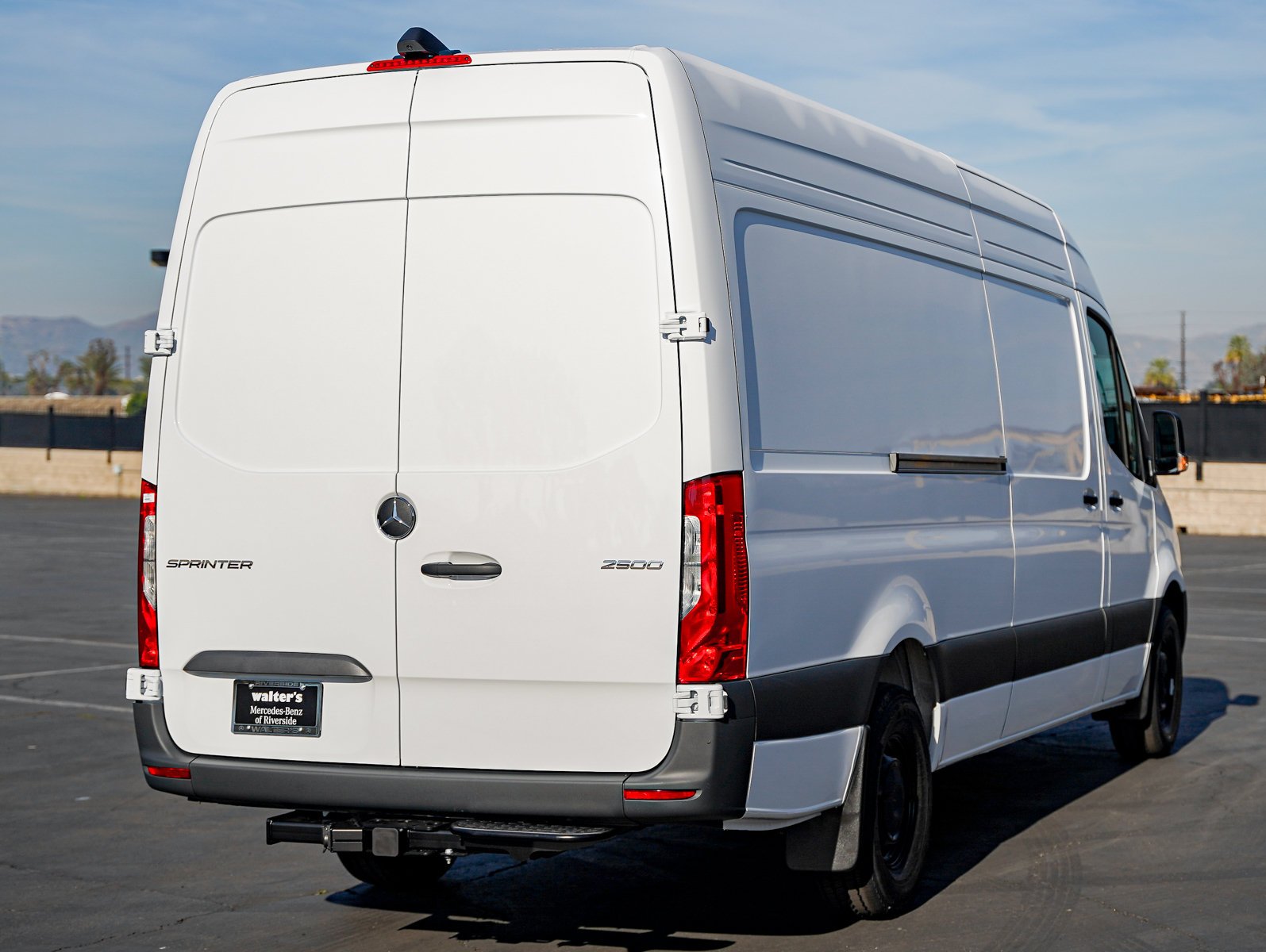 New 2026 Arctic+White Mercedes-Benz 2500 High Roof I4 Diesel HO 170 RWD image 6