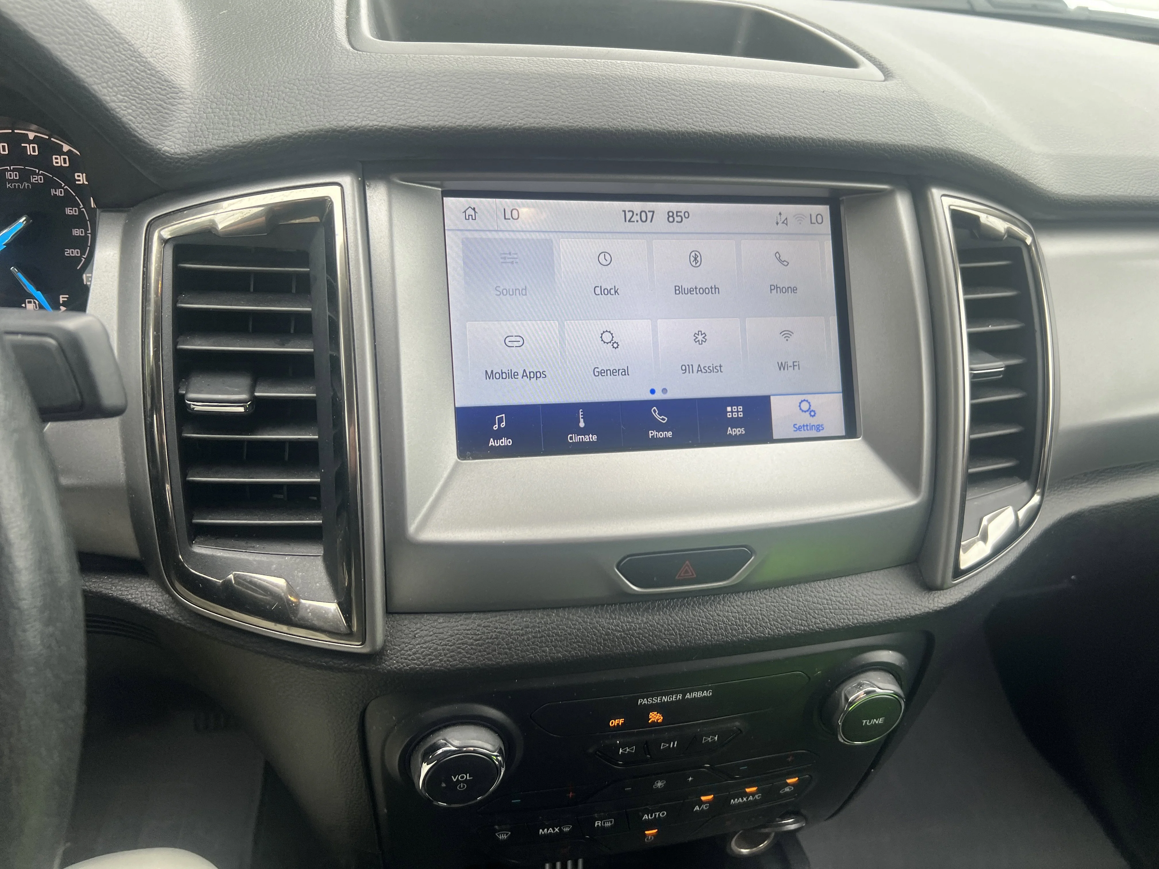 Used 2020 Lightning Blue Metallic Ford XLT image 11