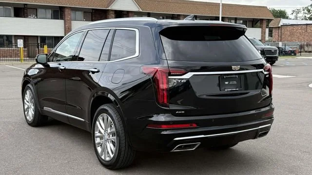 Used 2022 Stellar Black Metallic Cadillac Premium Luxury image 8