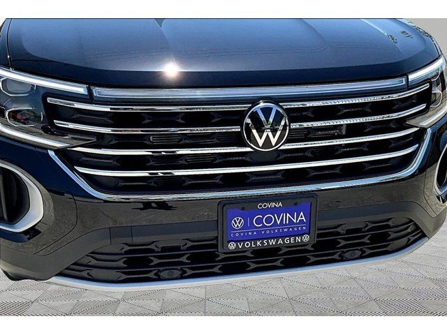 New 2026 Deep Black Pearl Volkswagen 2.0T SE image 32