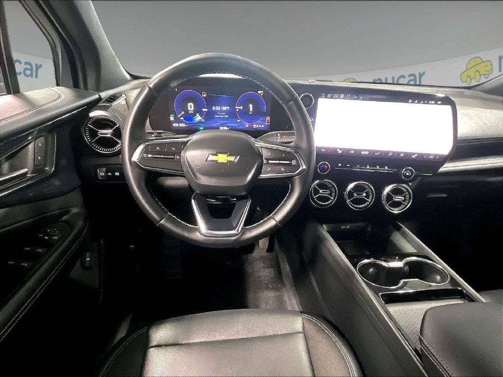 Used 2024 Gray Chevrolet LT image 18
