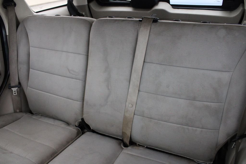 Used 2010 Black Ford XLT image 19