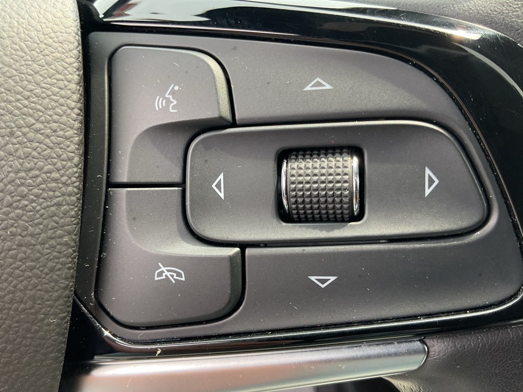 Used 2022 Ebony Twilight Metallic Buick Avenir image 32