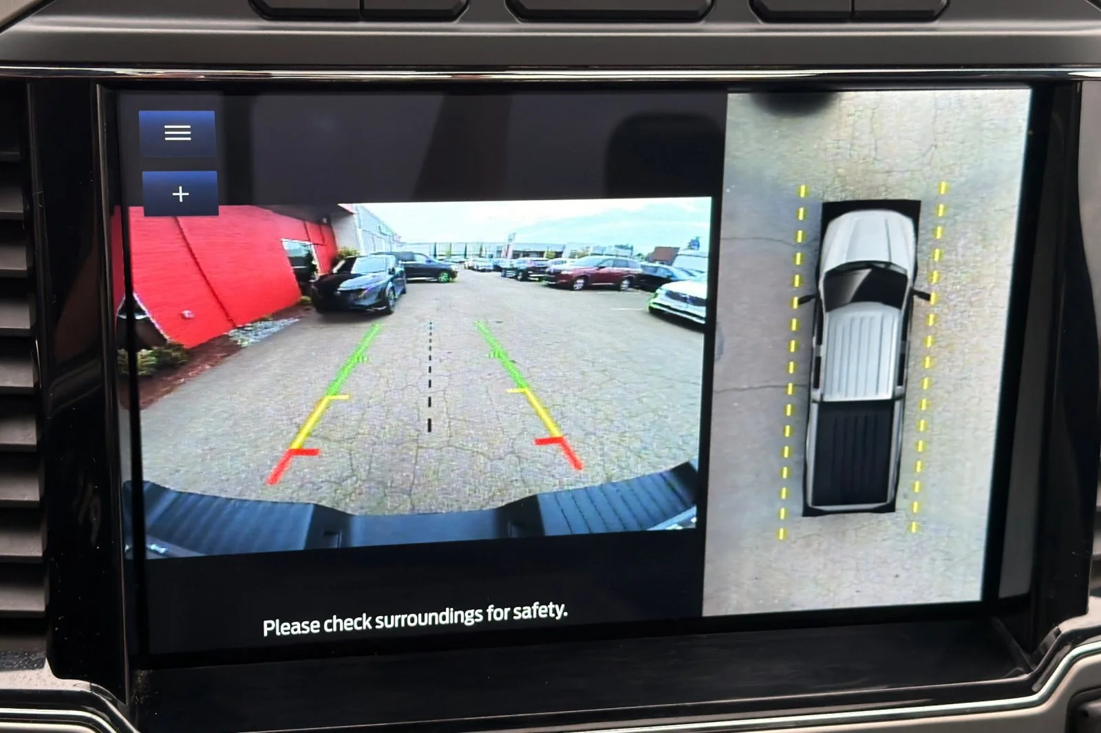 Used 2022  Ford  image 18
