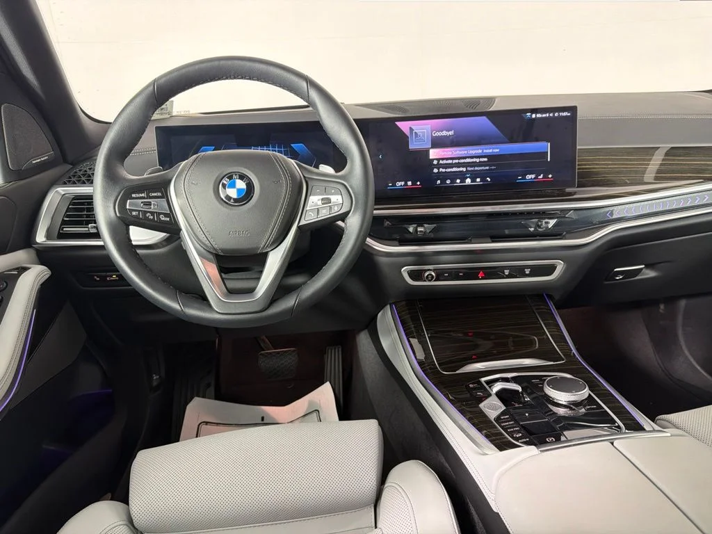 Certified Used 2025 Black Sapphire Metallic BMW xDrive40i image 20