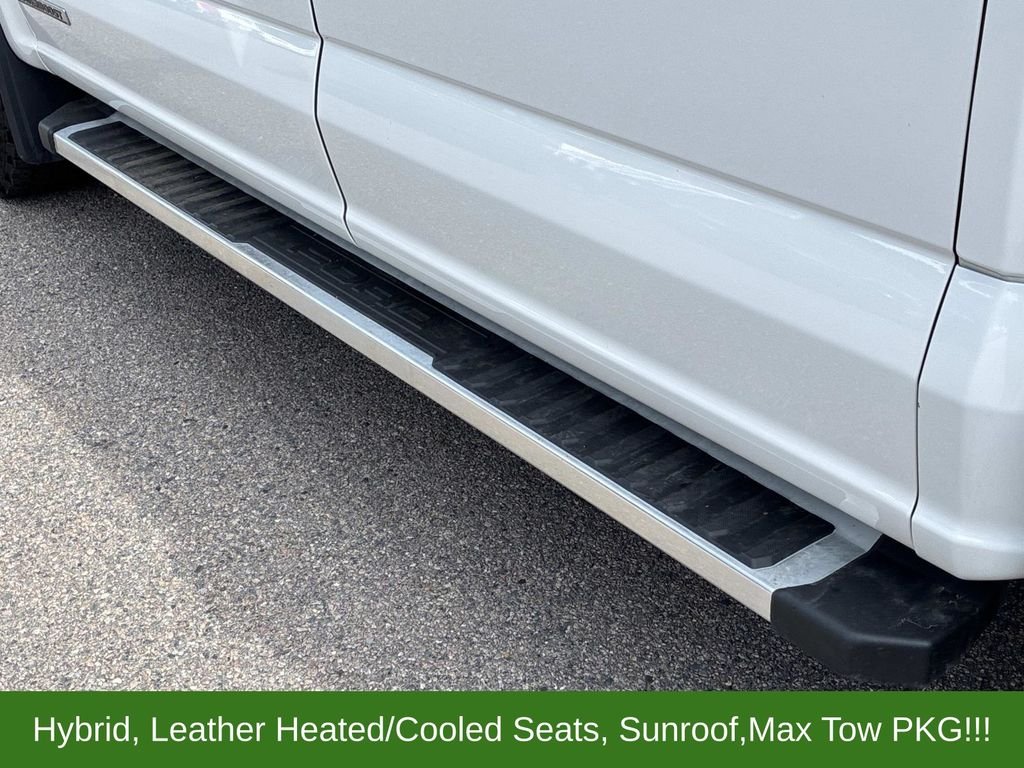 Used 2022 White Ford Lariat image 12