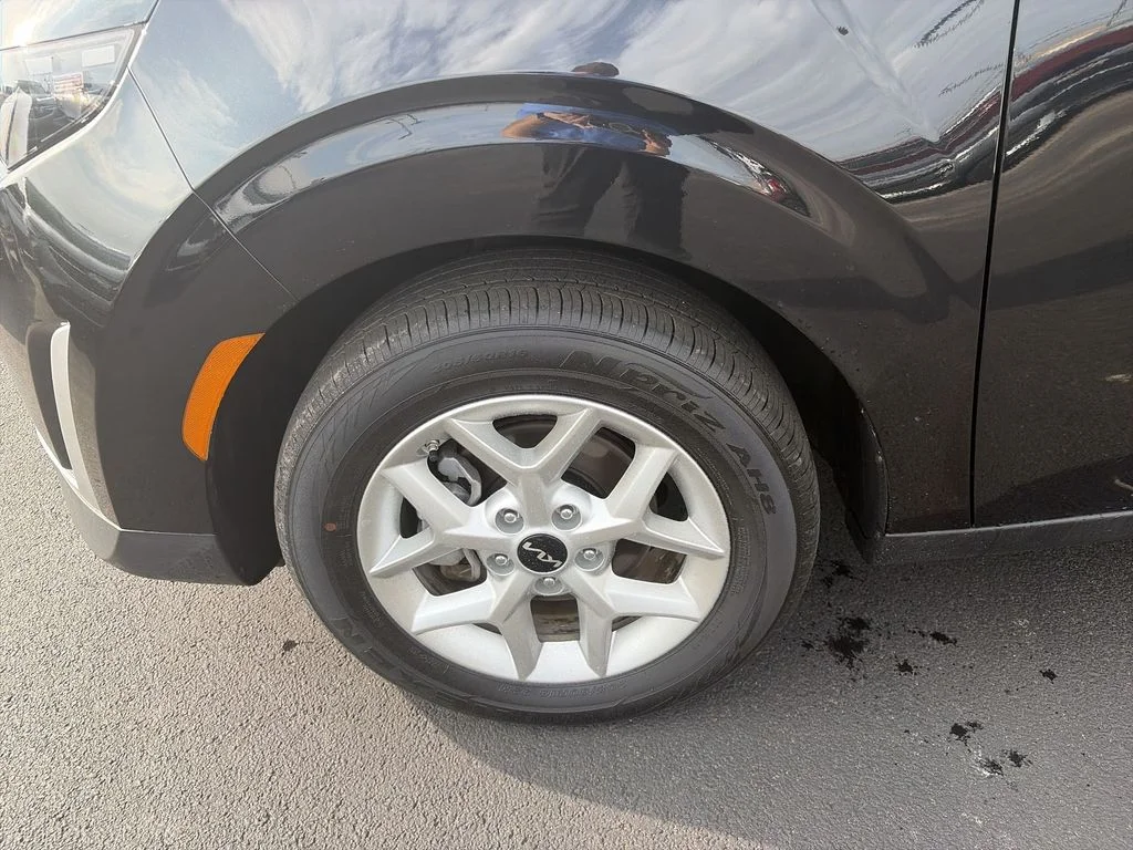 Used 2025 Black Kia LX image 16