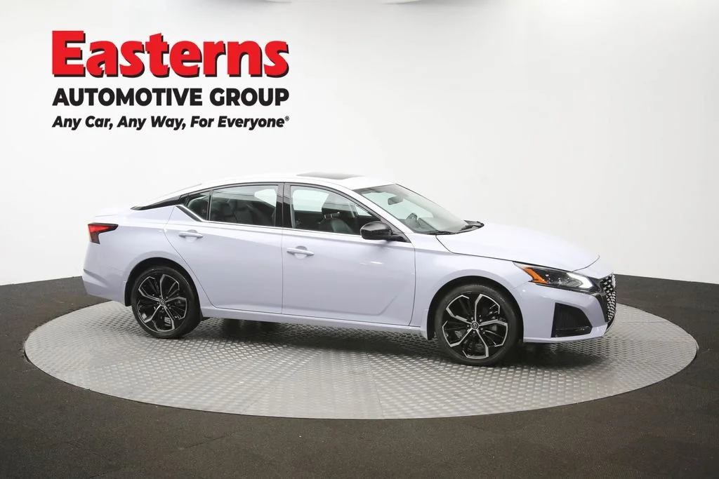 Used 2025 Gray Nissan 2.5 SR image 47