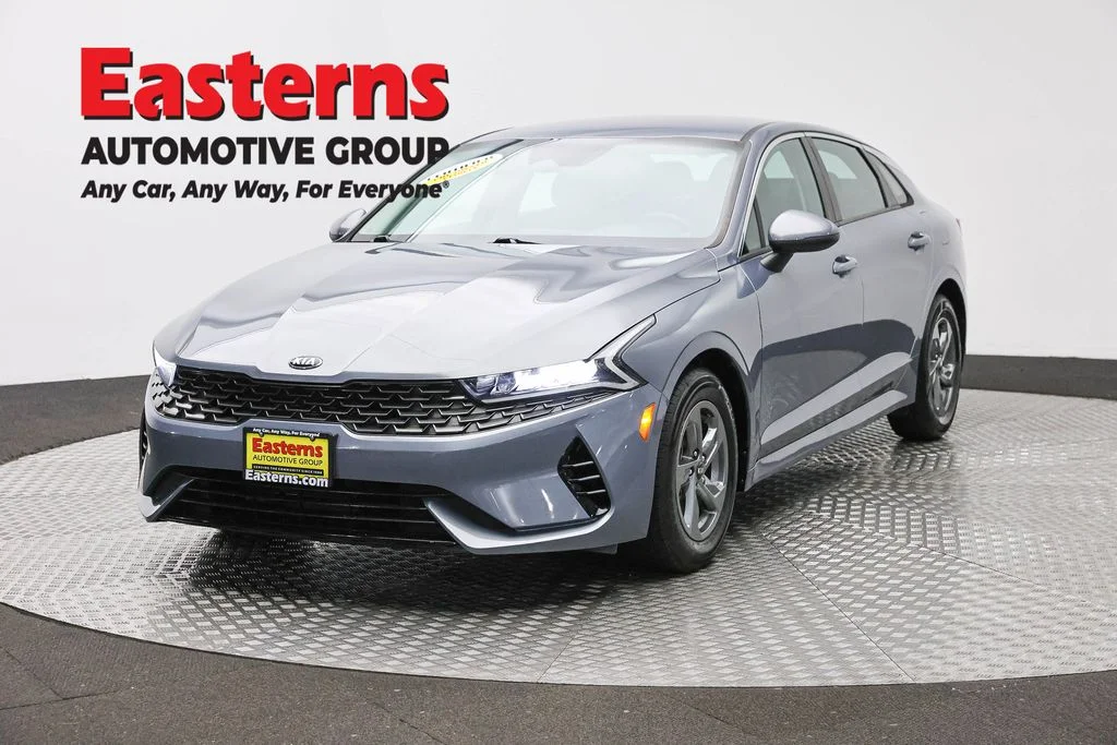Used 2021 Silver Kia LXS image 1