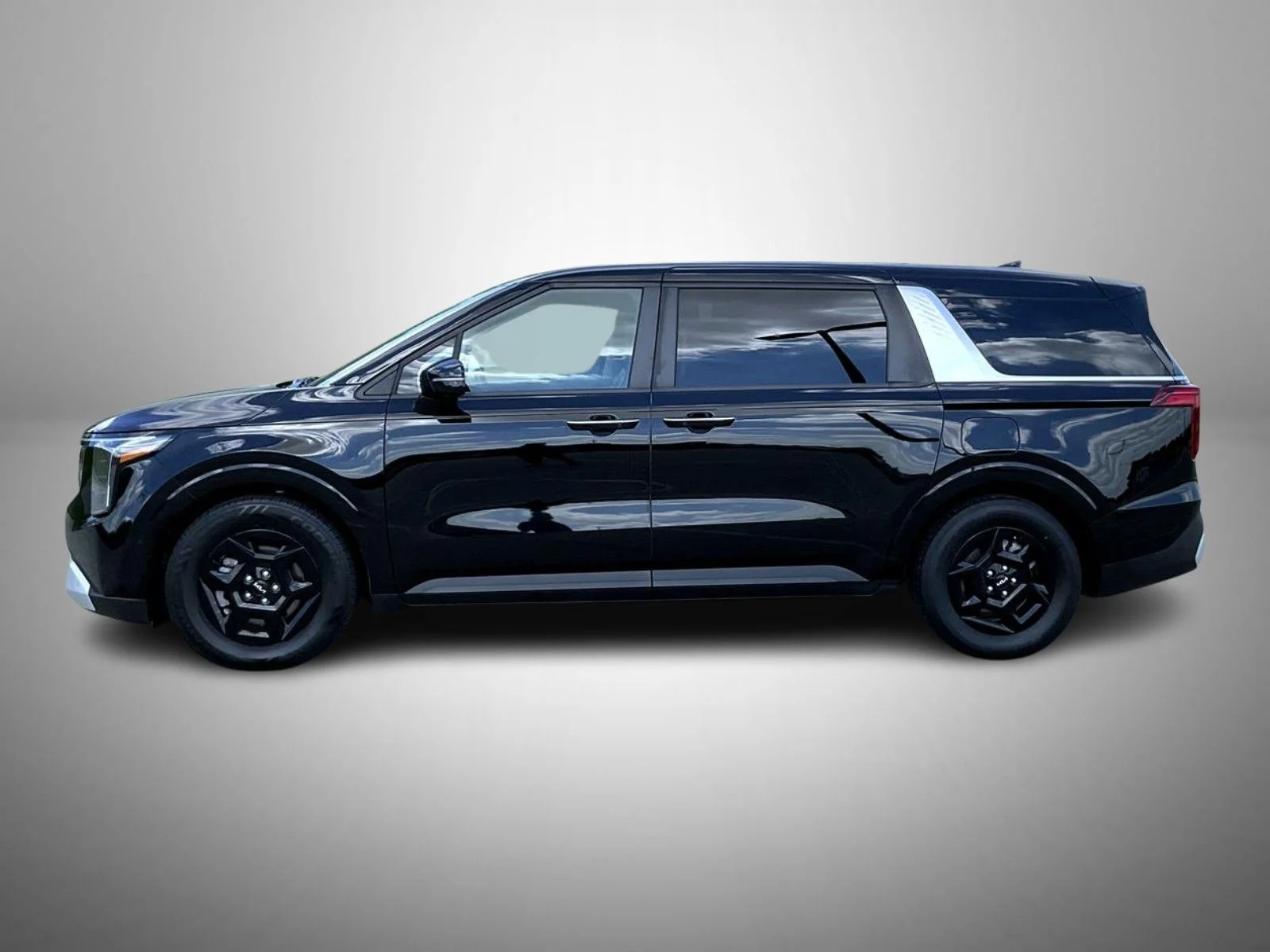 Used 2025 Black Kia LXS image 8