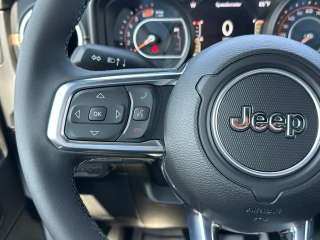 2025 Jeep Wrangler 4-Door Sahara - Photo 21