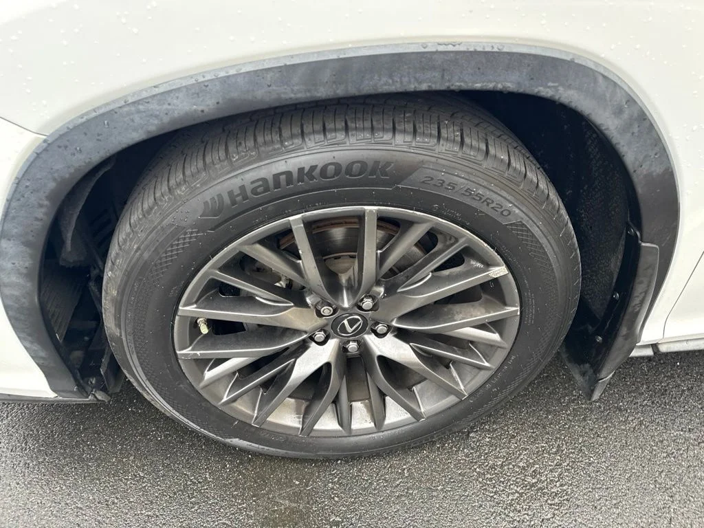 Used 2017 White Lexus 350 image 7