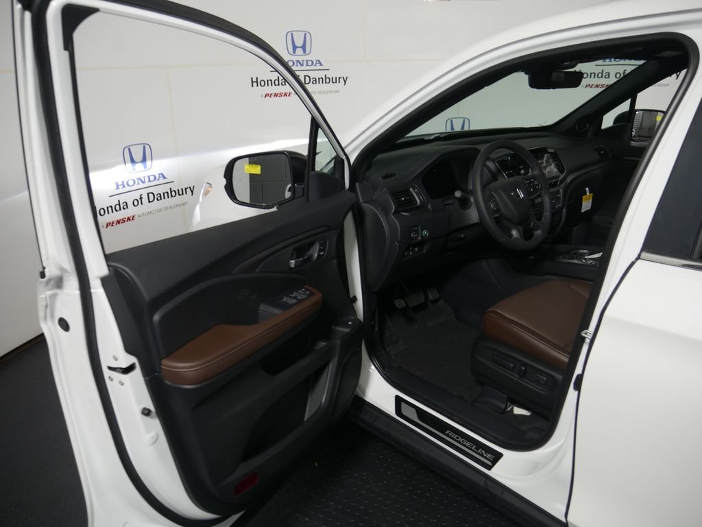 New 2026 Platinum White Pearl Honda RTL image 10
