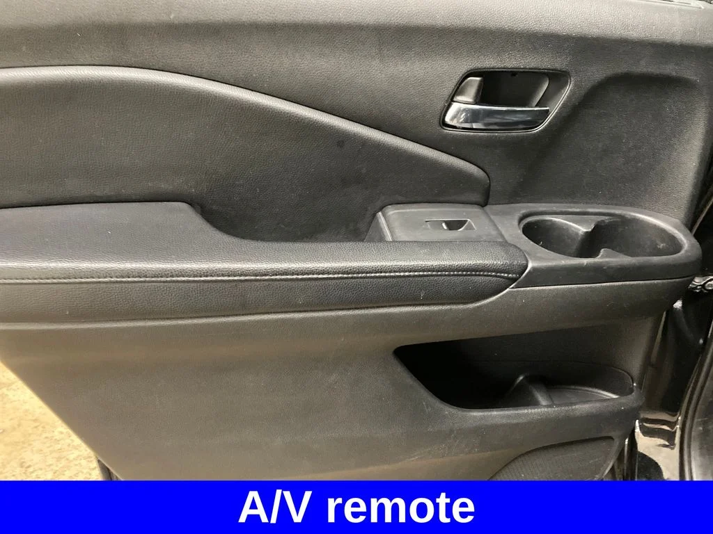 Used 2017  Honda Touring image 15