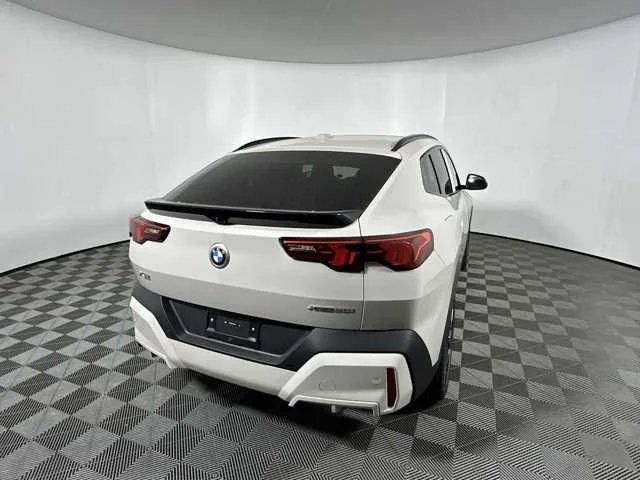 Used 2026 Dune Grey Metallic BMW xDrive28i image 9