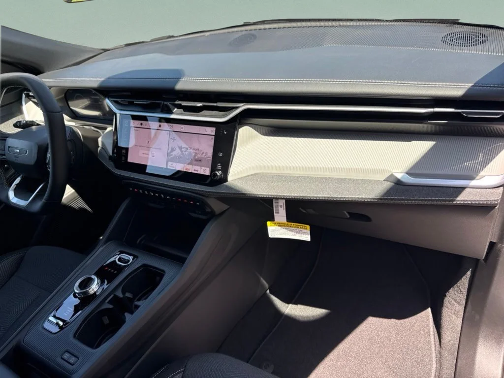 New 2026 Bright White Clearcoat Jeep Laredo image 26