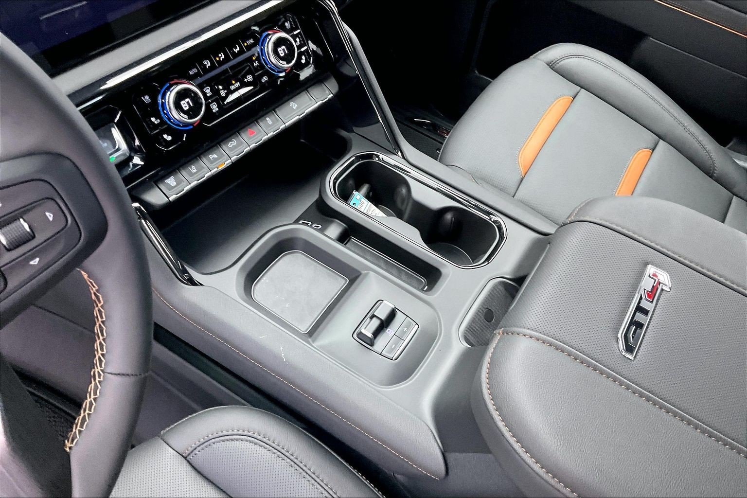 2026 GMC Sierra 3500HD AT4 - Photo 8