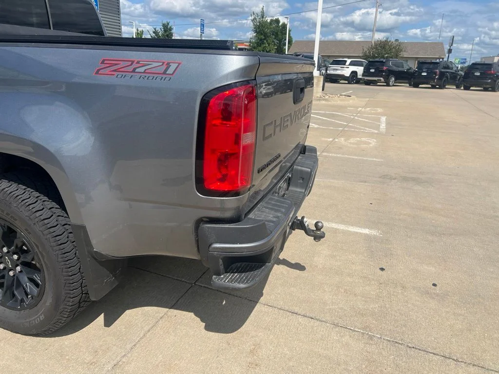Certified Used 2022 Gray Chevrolet Z71 image 4