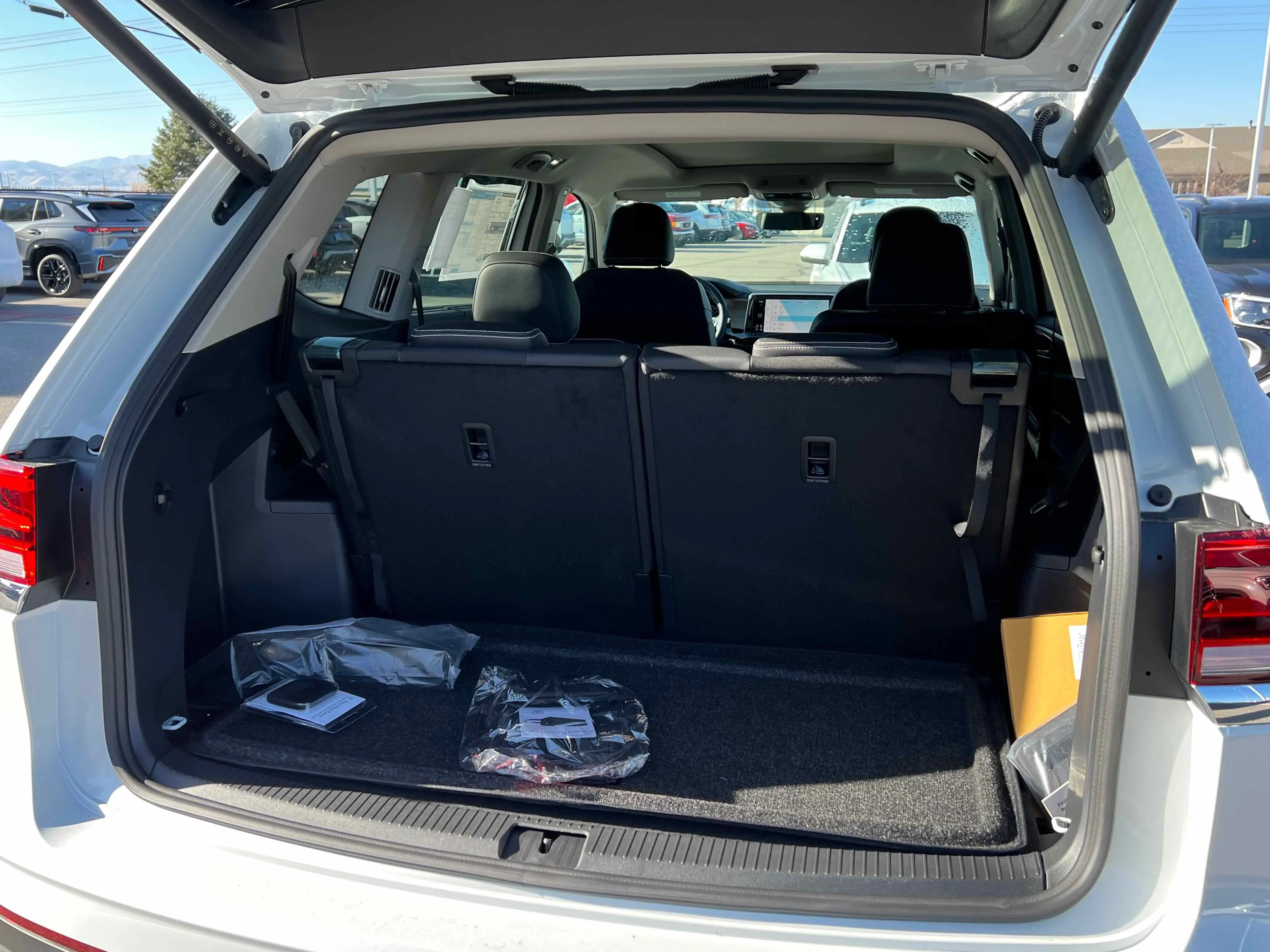 New 2026 Opal White Volkswagen 2.0T SE w/Technology image 12