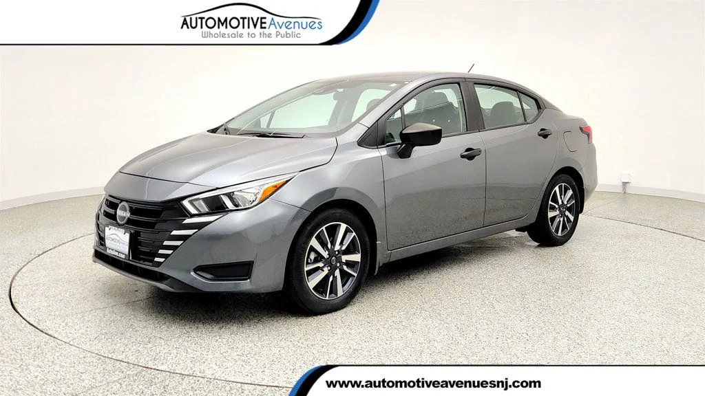 2024 Nissan Versa 1.6 S CVT's photo