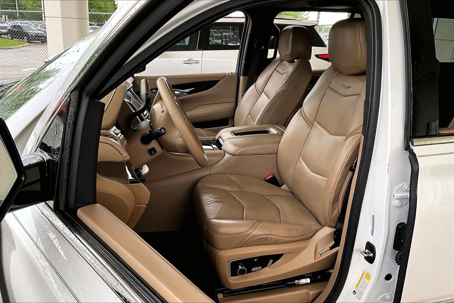 Used 2020 Crystal White Tricoat Cadillac Platinum image 7