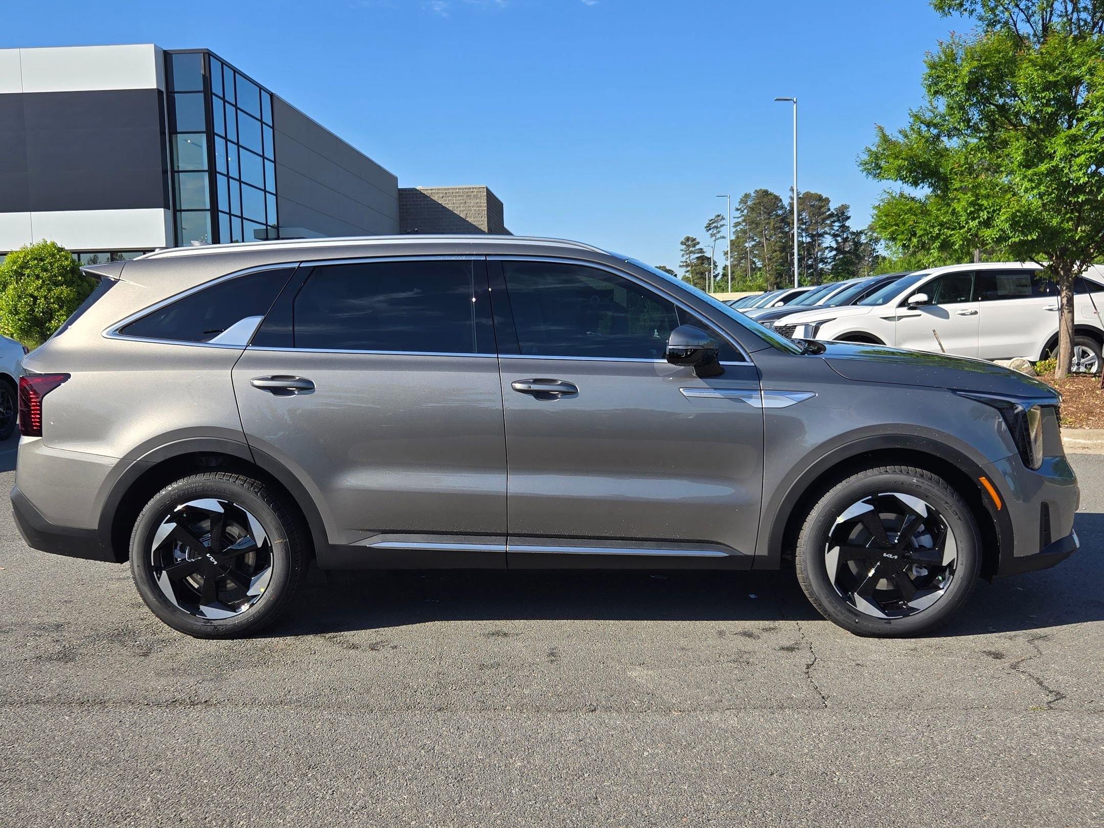 New 2026 Volcanic Sand Kia EX image 8