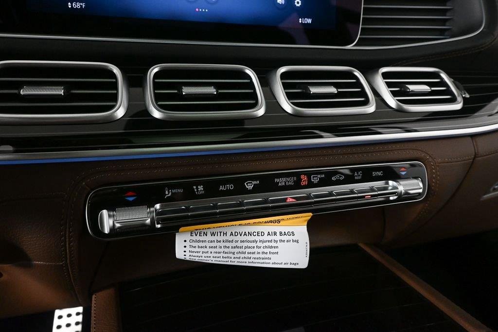 New 2026 MANUFAKTUR Moonlight White Metallic Mercedes-Benz GLS 450 image 14