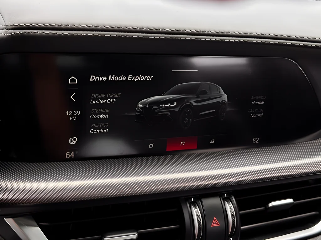 Used 2025 Red Alfa Romeo Base image 9