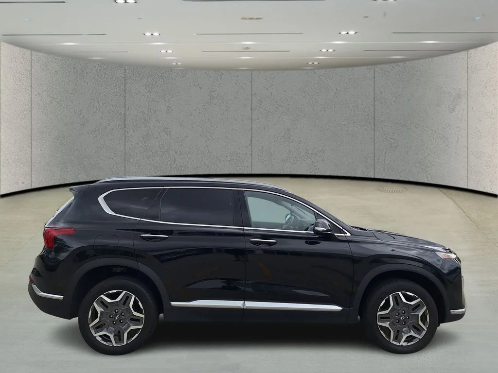 Used 2023 Black Hyundai SEL Convenience image 6