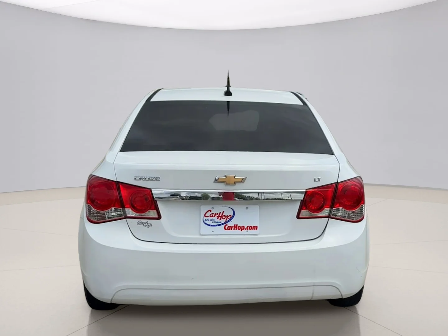 Used 2013 White Chevrolet 1LT image 5