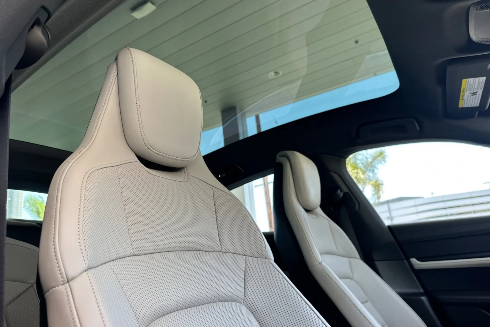 Certified Used 2023 Chalk Porsche RWD image 16