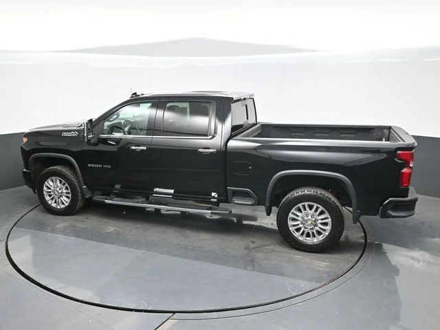 Used 2023 Black Chevrolet High Country image 11