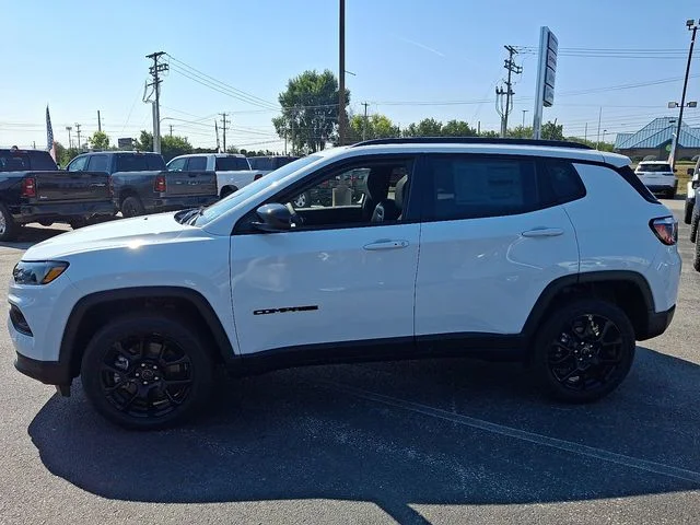 New 2025 White Jeep Latitude image 4
