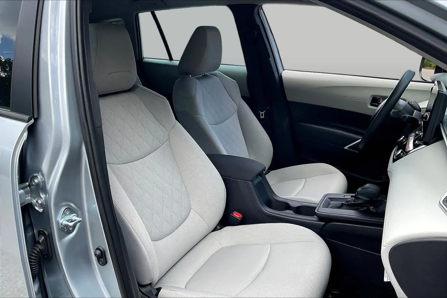 Used 2026 Sonic Silver Toyota L image 9