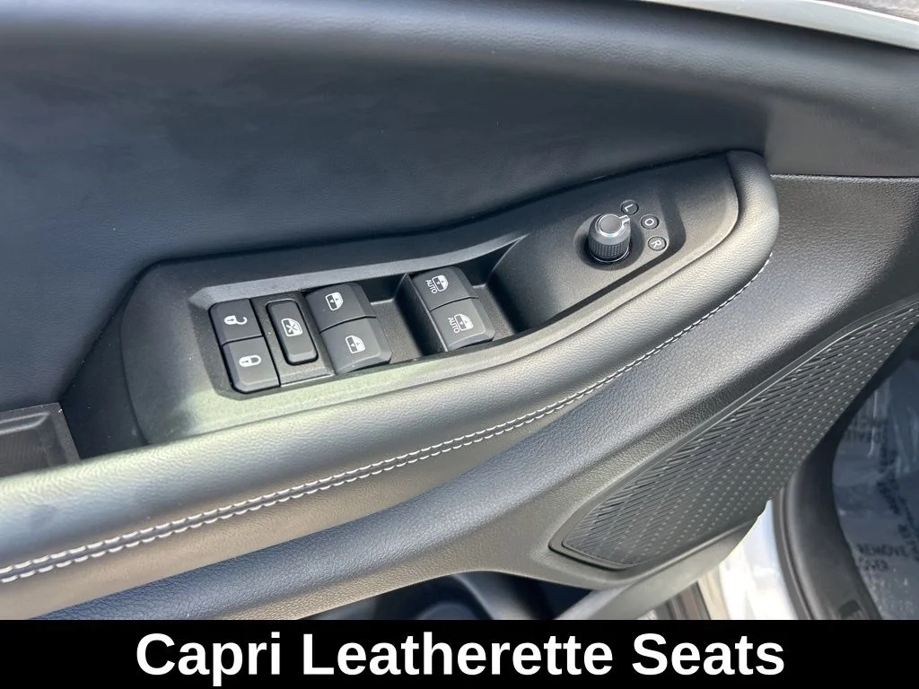 Used 2024 Silver Jeep Limited image 34