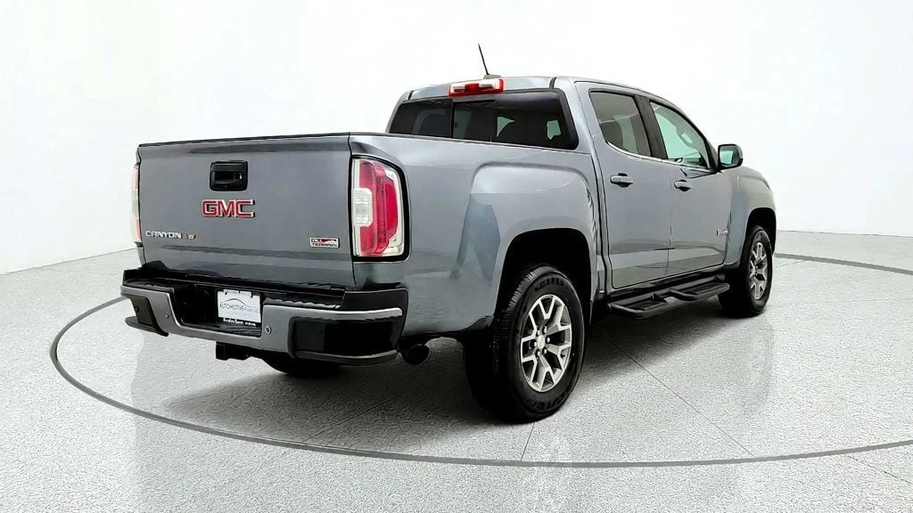 Used 2019 Satin Steel Metallic GMC 4WD Crew Cab 128.3