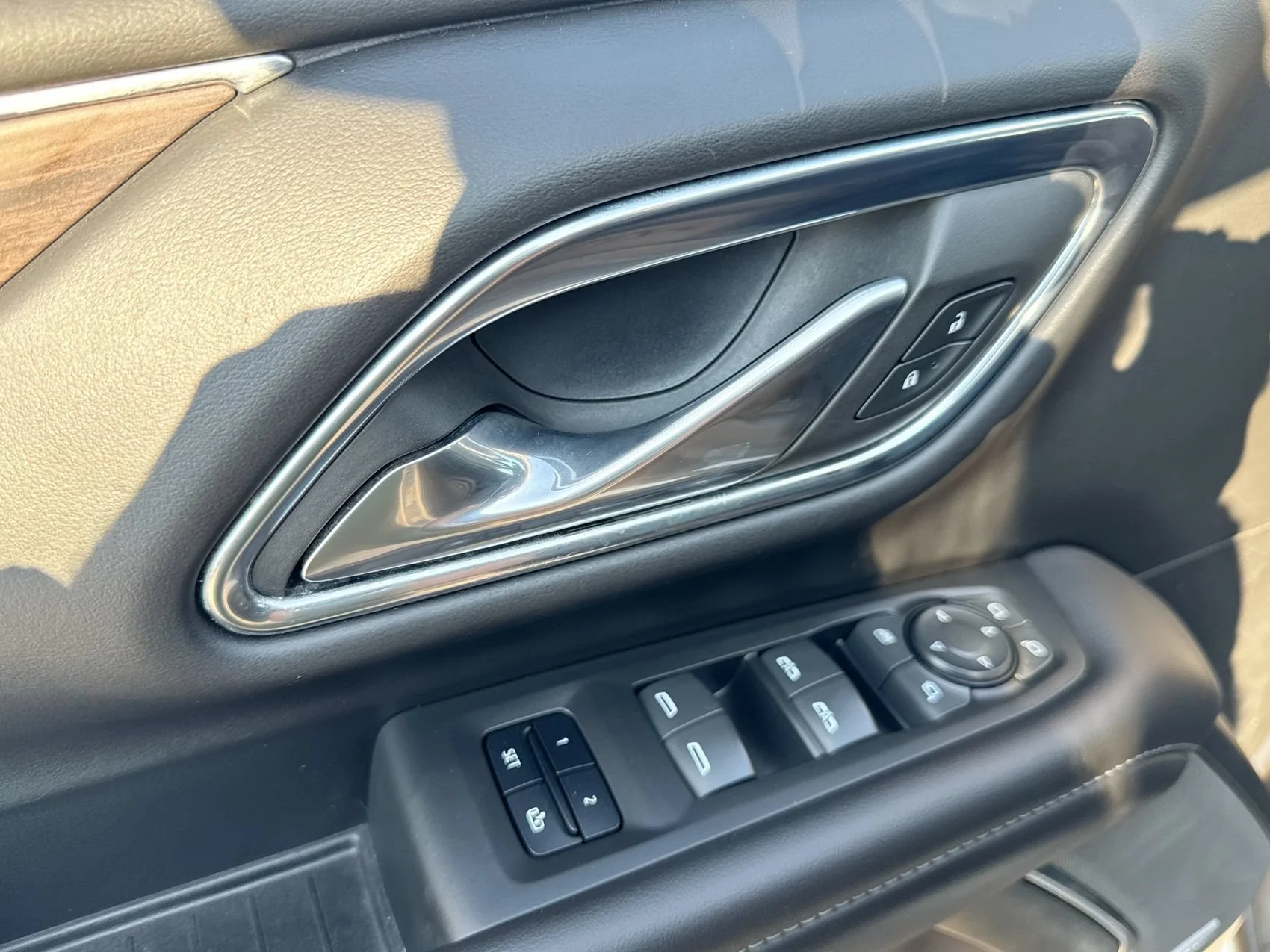Used 2022 Empire Beige Metallic Chevrolet LT image 13