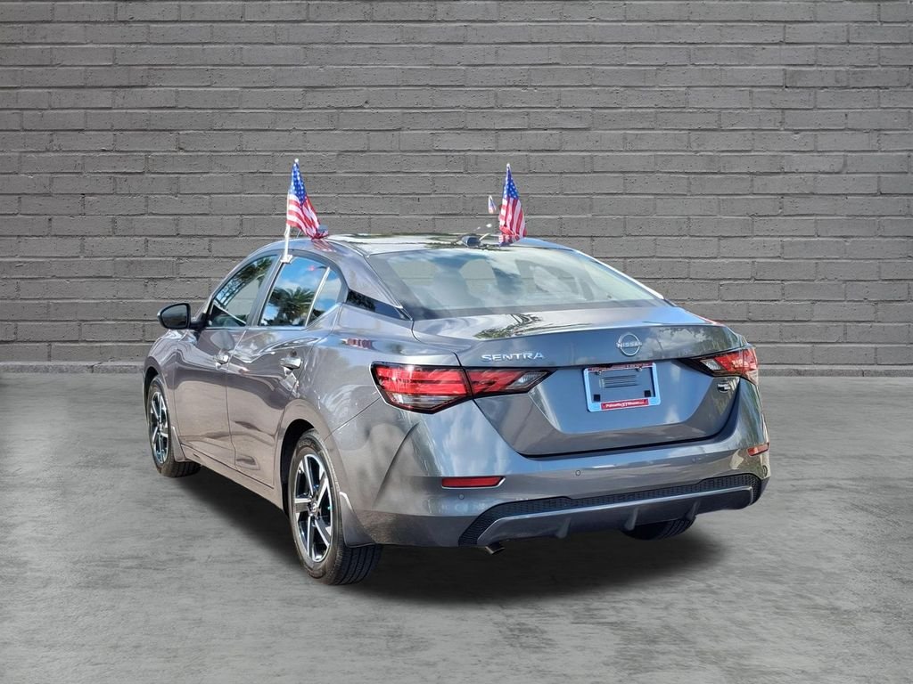 Used 2025 Gray Nissan SV image 9