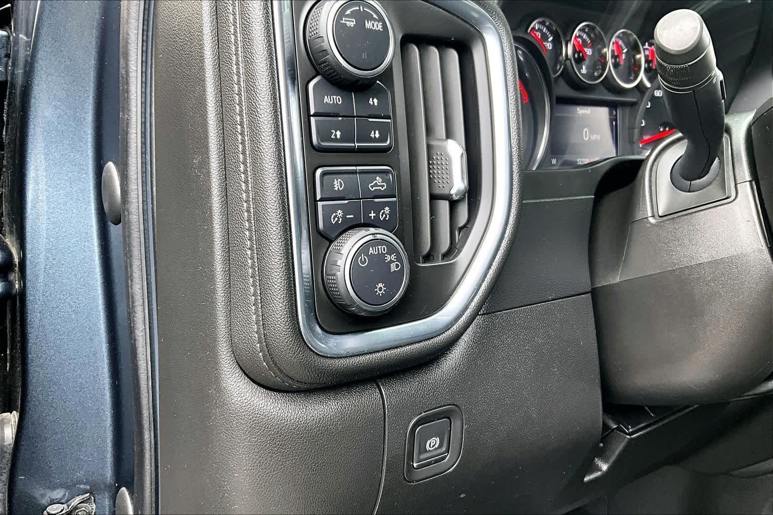 Used 2021 Shadow Gray Metallic Chevrolet RST image 32