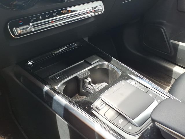 Used 2022 Black Mercedes-Benz GLB 250 image 19
