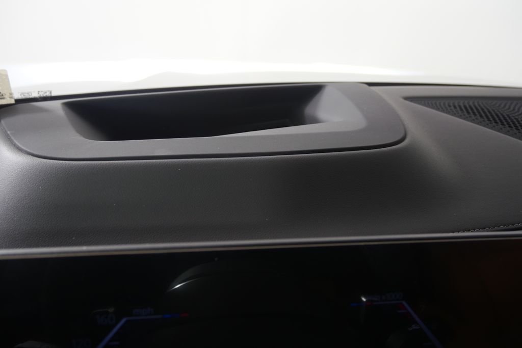 New 2026 Carbon Black Metallic BMW xDrive50e image 20