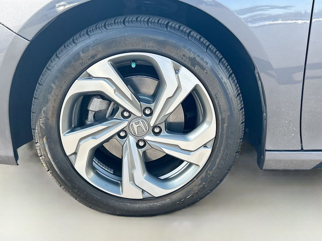Used 2018 Modern Steel Metallic Honda EX-L image 32