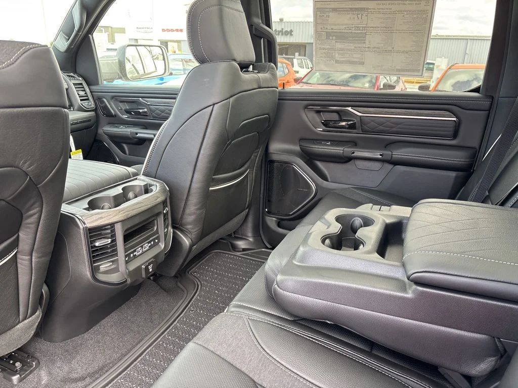New 2026 Diamond Black Crystal Pearl-Coat Exterior Paint RAM Limited image 40
