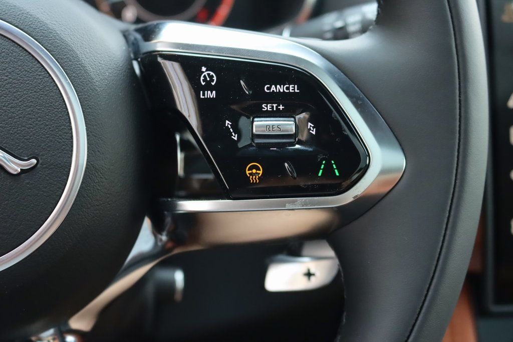 2026 Jaguar F-Pace R-Dynamic S - Photo 18