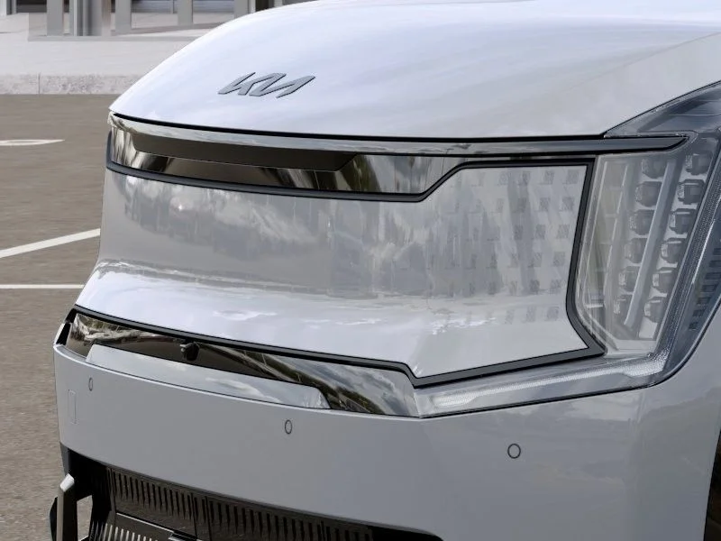 New 2026 Wolf Gray Kia Land AWD image 12