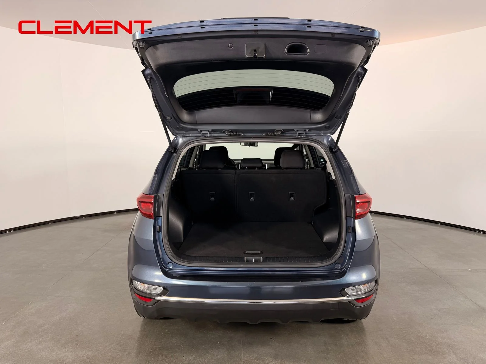 Used 2020 Blue Kia LX image 9
