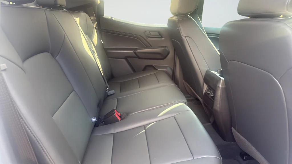 New 2026 Summit White Chevrolet Trail Boss image 19